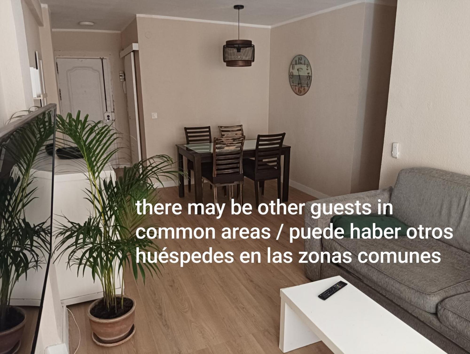 Habitaciones En Apartamento Compartido Delicias Room Cerca Del Mar, Aeropuerto, Ave Y Metro Малага Екстериор снимка