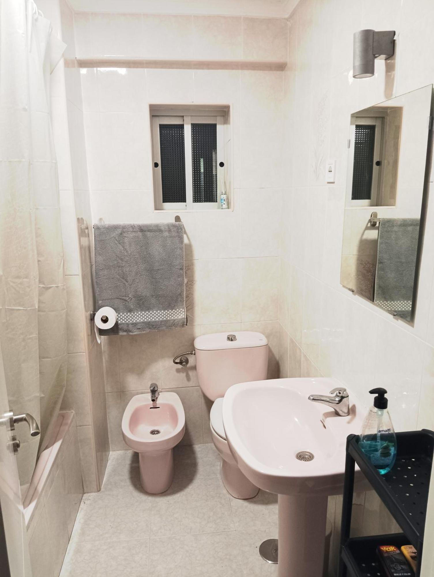 Habitaciones En Apartamento Compartido Delicias Room Cerca Del Mar, Aeropuerto, Ave Y Metro Малага Екстериор снимка