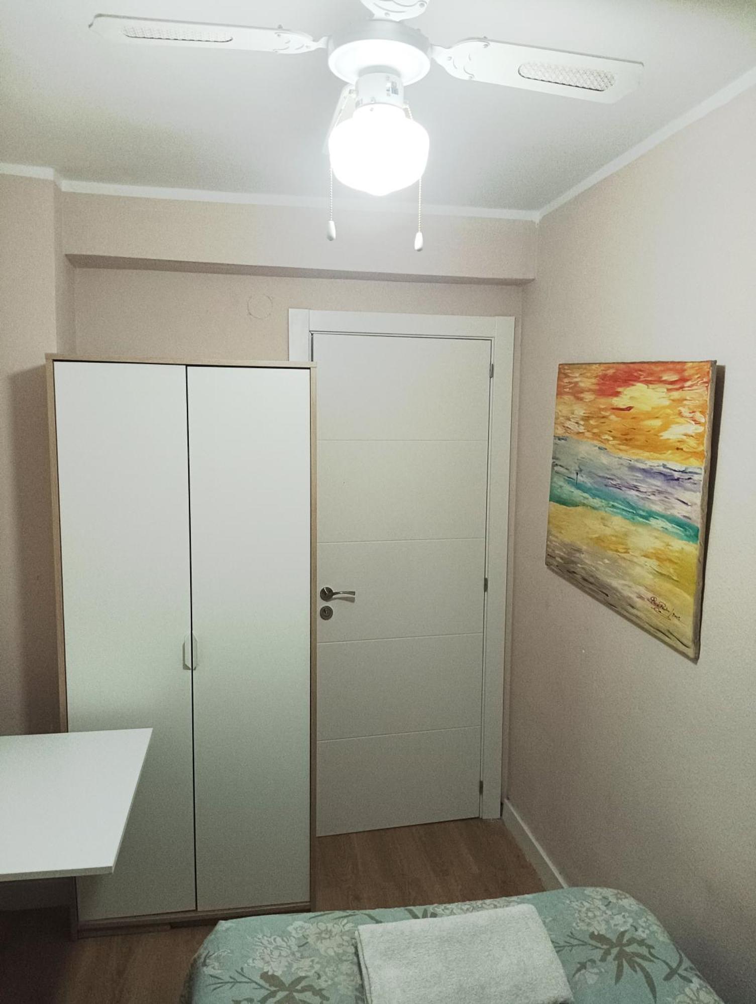 Habitaciones En Apartamento Compartido Delicias Room Cerca Del Mar, Aeropuerto, Ave Y Metro Малага Екстериор снимка