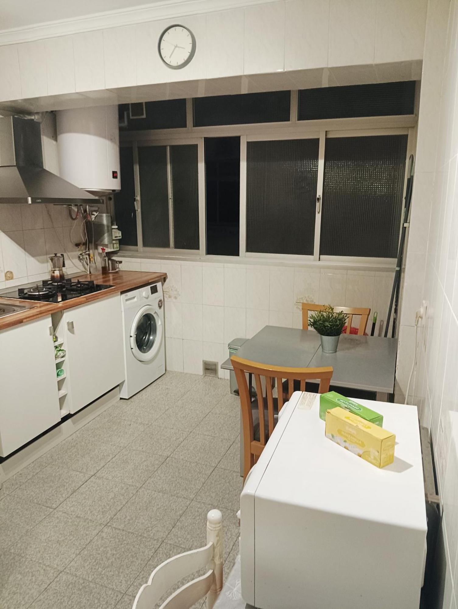 Habitaciones En Apartamento Compartido Delicias Room Cerca Del Mar, Aeropuerto, Ave Y Metro Малага Екстериор снимка
